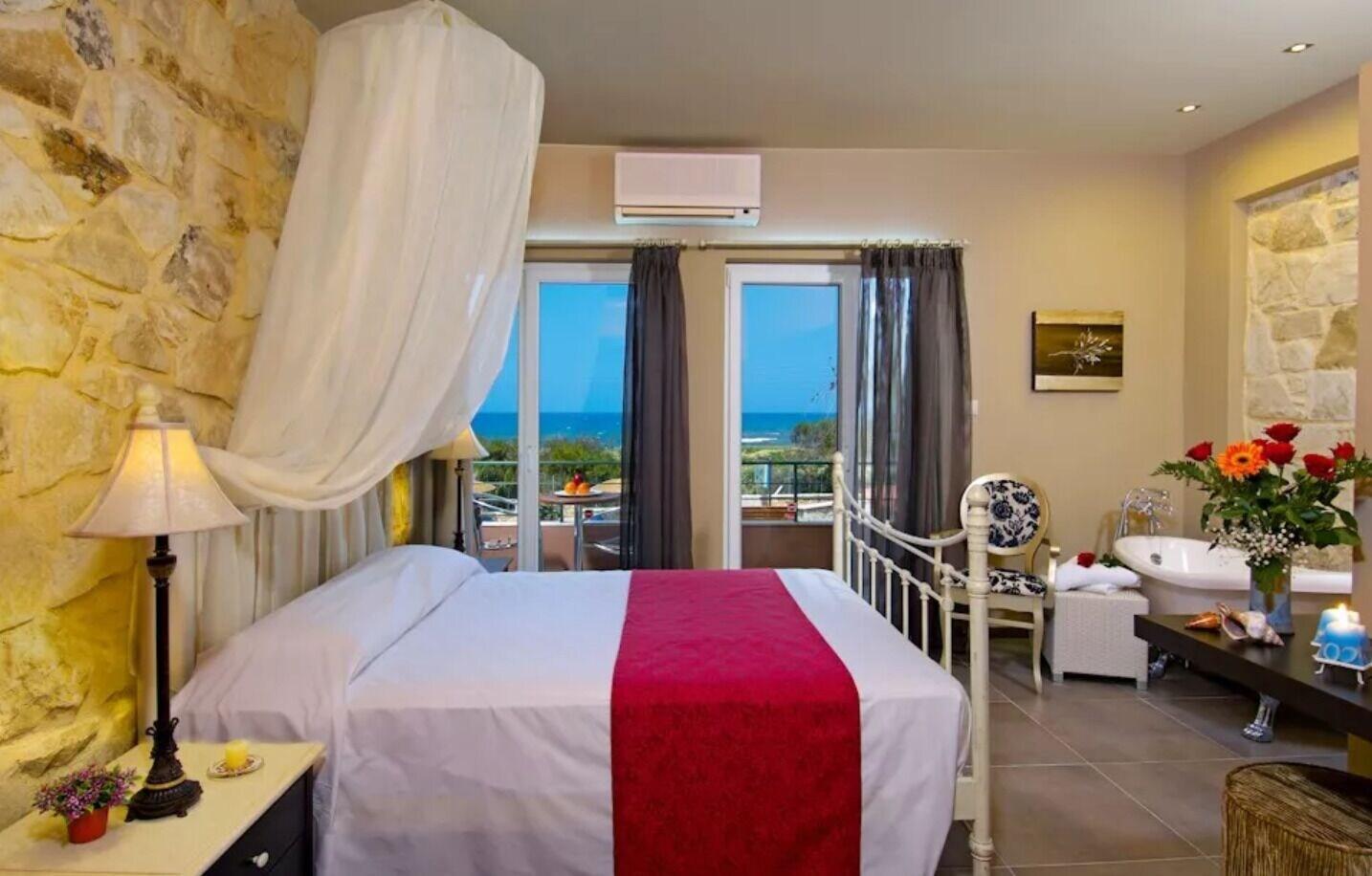 Mistral Hotel - Singles Only Máleme Luaran gambar